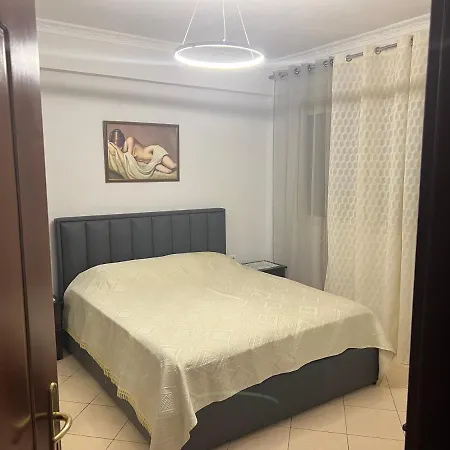 Apartament Lungo Mare * فلورا